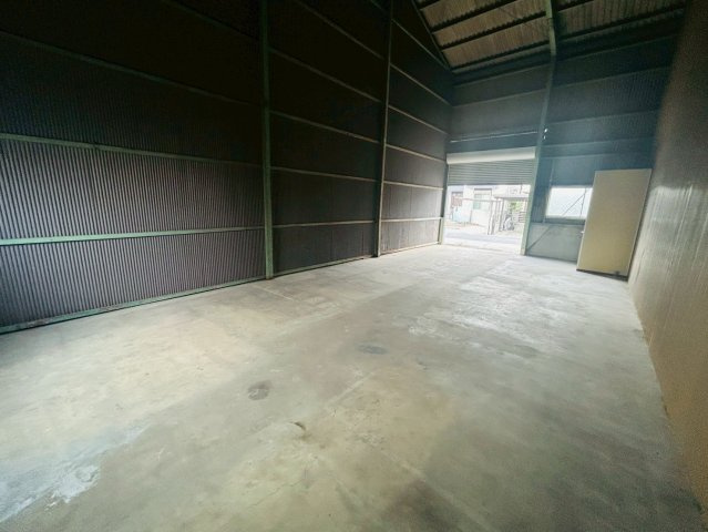 天白区池場貸倉庫の内装