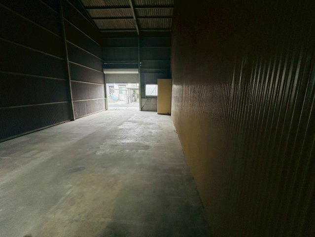天白区池場貸倉庫の内装