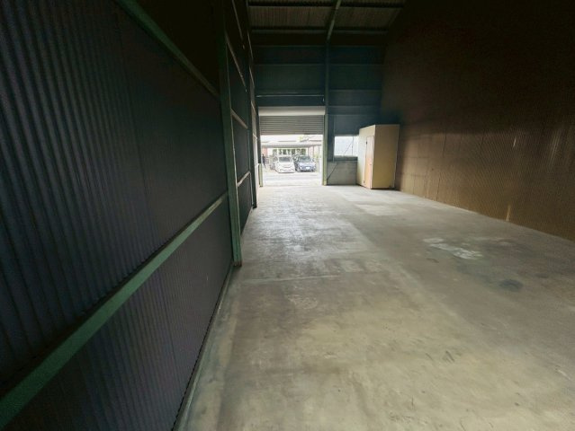 天白区池場貸倉庫の内装