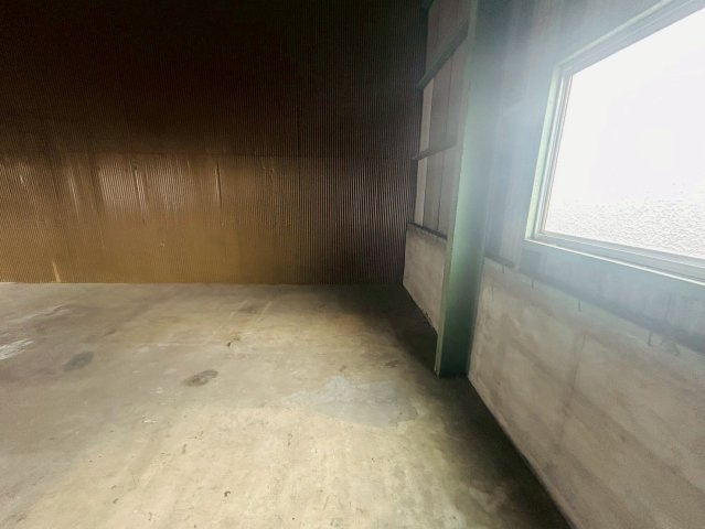 天白区池場貸倉庫の内装