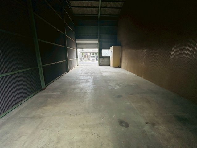 天白区池場貸倉庫の内装