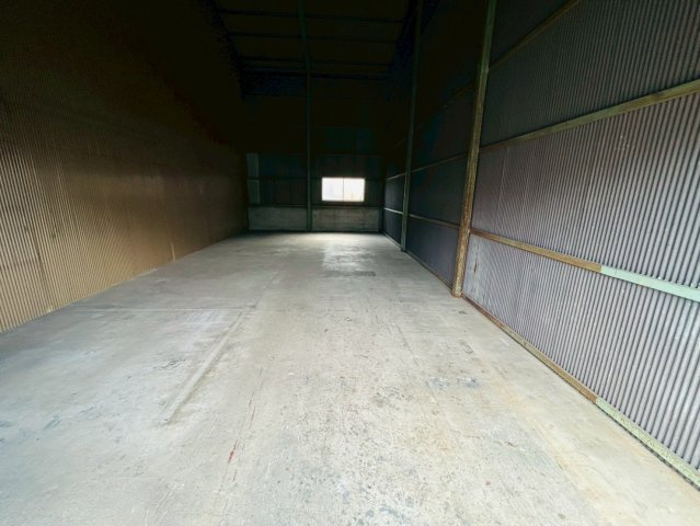 天白区池場貸倉庫の内装