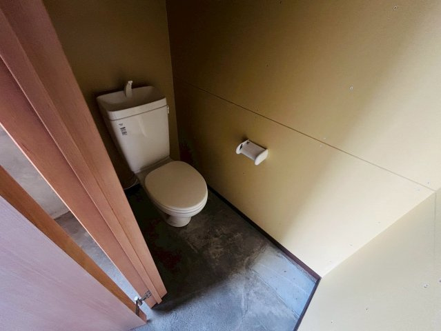 天白区池場貸倉庫のトイレ