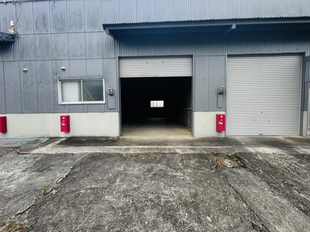 天白区池場貸倉庫の外観