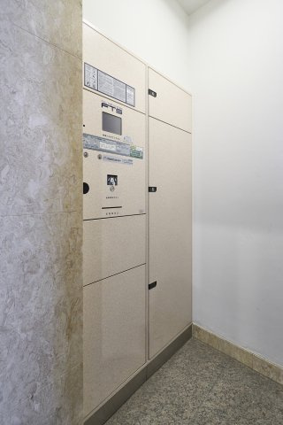 コート市ヶ谷の設備|コート市ヶ谷：便利な宅配ボックス付きマンションです！