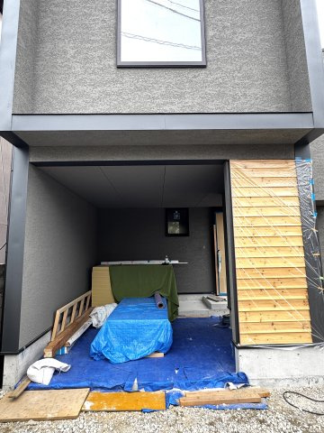 花園町二丁目　インナーガレージ付新築戸建の駐車場