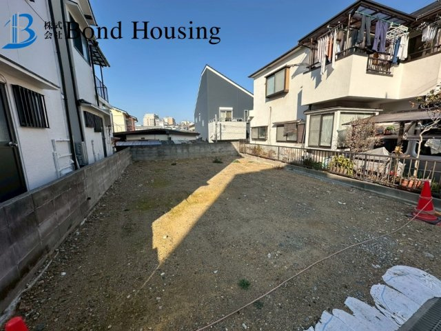 太陽光付き・長期優良住宅・ZEH・千代が丘　全１棟の前面道路含む現地写真