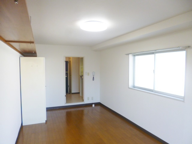 アルファ王子本町ＥＡＳＴの寝室|木の温もりを感じれるフローリング