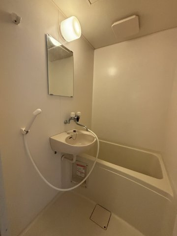 ソレイユ常盤の浴室