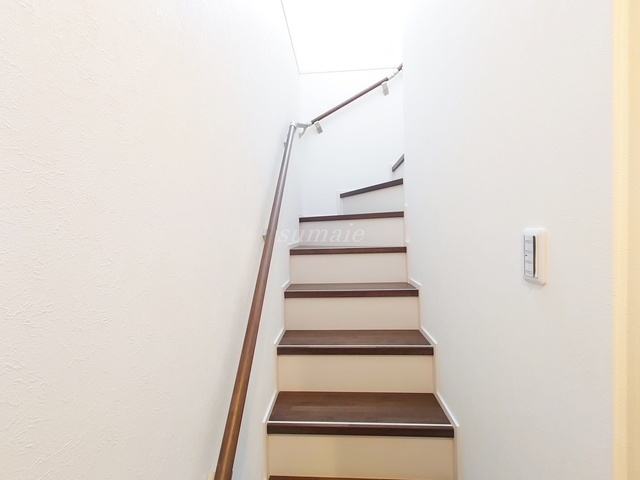 Luminareの玄関|階段です☆