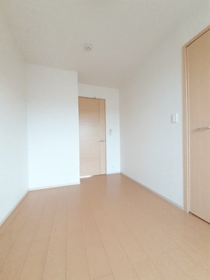 【内装】 | プリムローズ