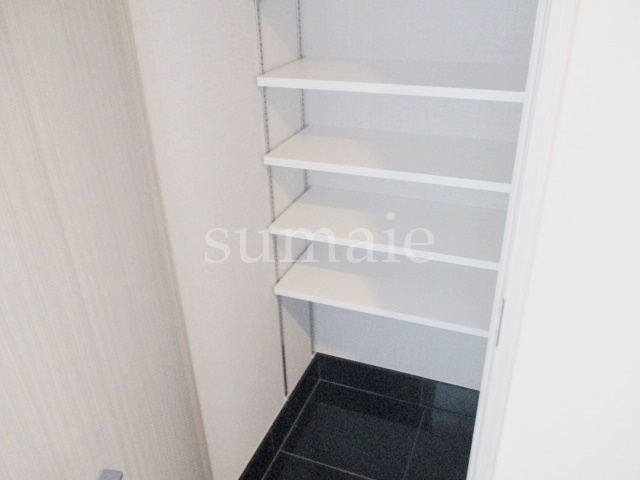 DIPS赤羽RESIDENCEの収納|シューズBOX☆彡