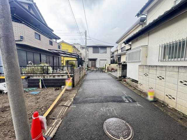 入間市東藤沢8丁目・全1棟　新築一戸建　～WIC3ヶ所～の前面道路含む現地写真|2026年3月26日撮影