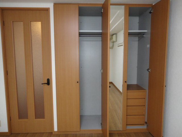 ルミナスハイムの収納|クローゼット