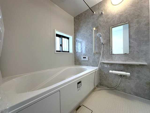 神戸市垂水区乙木新築戸建の浴室