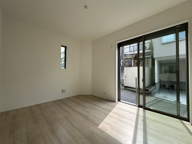 神戸市垂水区乙木新築戸建の洋室