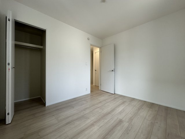 神戸市垂水区乙木新築戸建の洋室