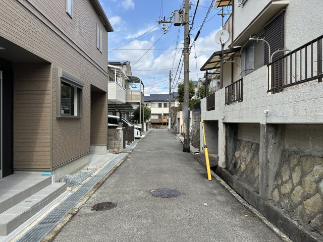 神戸市垂水区乙木新築戸建の前面道路含む現地写真