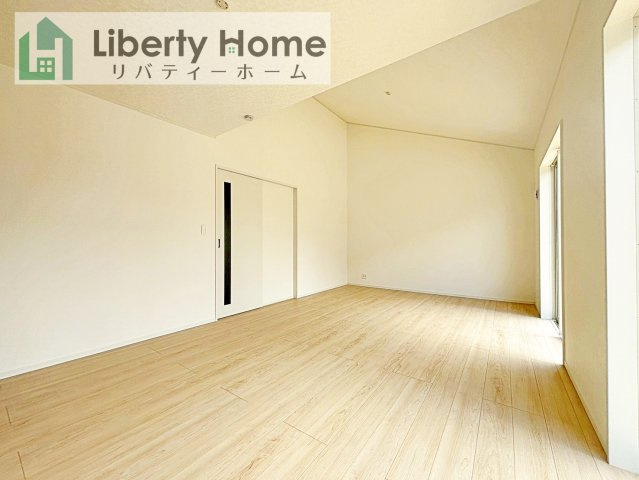 つくば市高見原第17　新築戸建　2号棟の居間・リビング