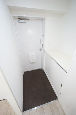 布施ビルⅠの玄関|ご見学・ご契約時の送迎可能！