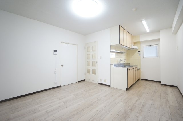 布施ビルⅠの居間・リビング|当日の見学大歓迎！
※すべて同タイプのお写真です