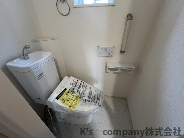 ◎茅ヶ崎市堤　新築戸建のトイレ|
1階段トイレ◇◇