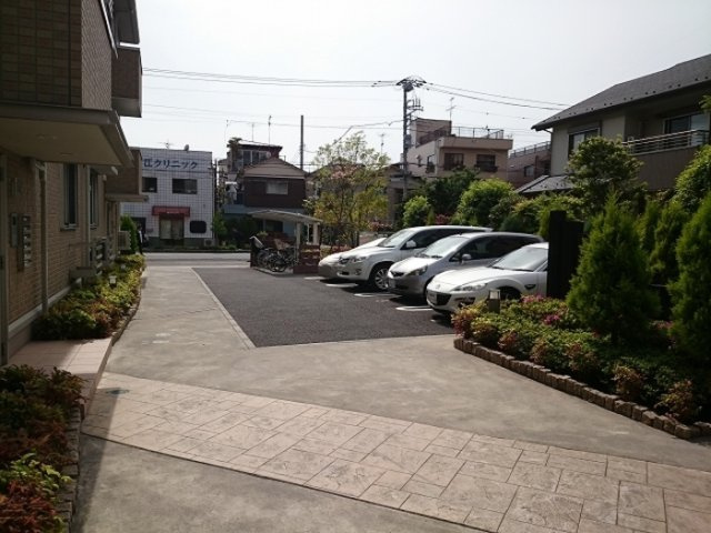 ハーモニアス瑞江　Ⅱの駐車場