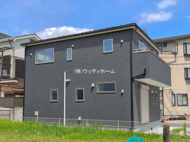 越谷市宮本町4丁目　新築一戸建ての外観