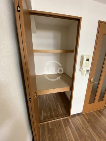 ドミール江戸堀の収納|ドミール江戸堀　クローゼット