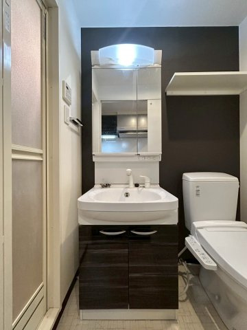 City Lux Nambaの洗面所