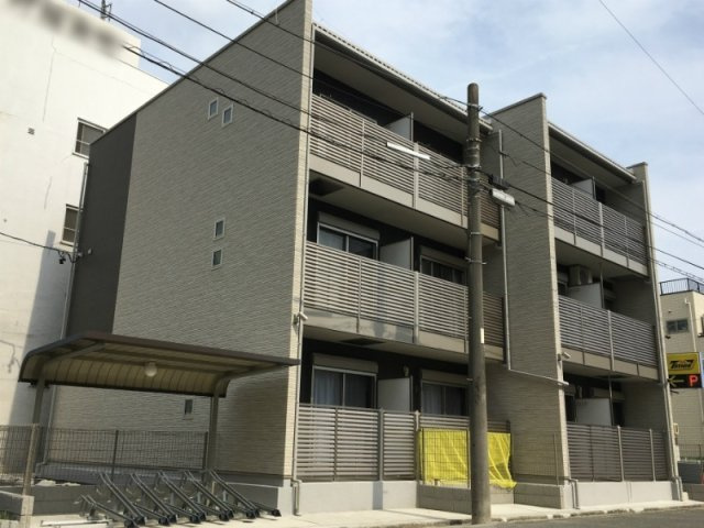 クレイノ四季の外観