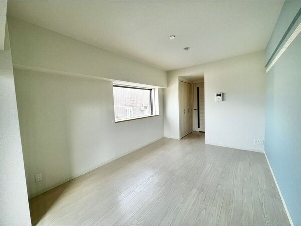 RAFFLE CHIHAYAの居間・リビング