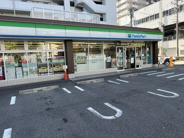 RAFFLE CHIHAYAの周辺