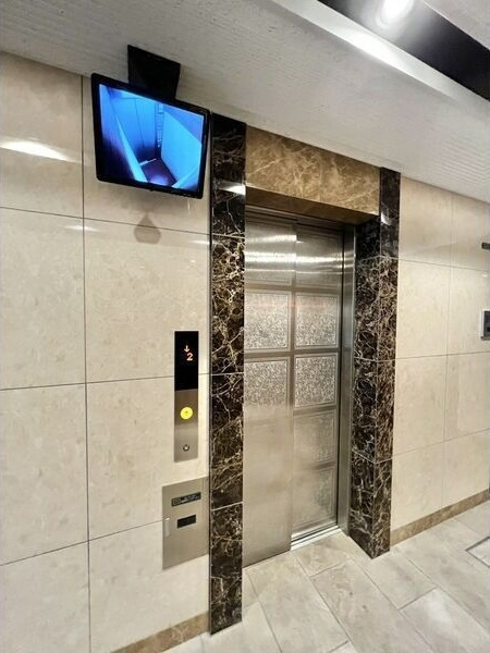 RAFFLE CHIHAYAのロビー