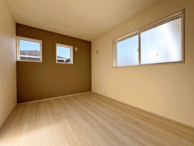 新築戸建・新築建売　福島市大森・太平寺　杉妻小・福島第一中の洋室|6.7帖の洋室はシンプルなので様々なテイストのインテリアも合いそうですね！