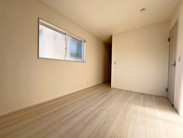 新築戸建・新築建売　福島市大森・太平寺　杉妻小・福島第一中の洋室|陽当たりが良い洋室はくつろぎのプライベート空間！