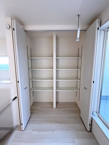 新築戸建・新築建売　福島市大森・太平寺　杉妻小・福島第一中の収納|2階ホールの収納はお洗濯物干しの道具などの保管に便利です！