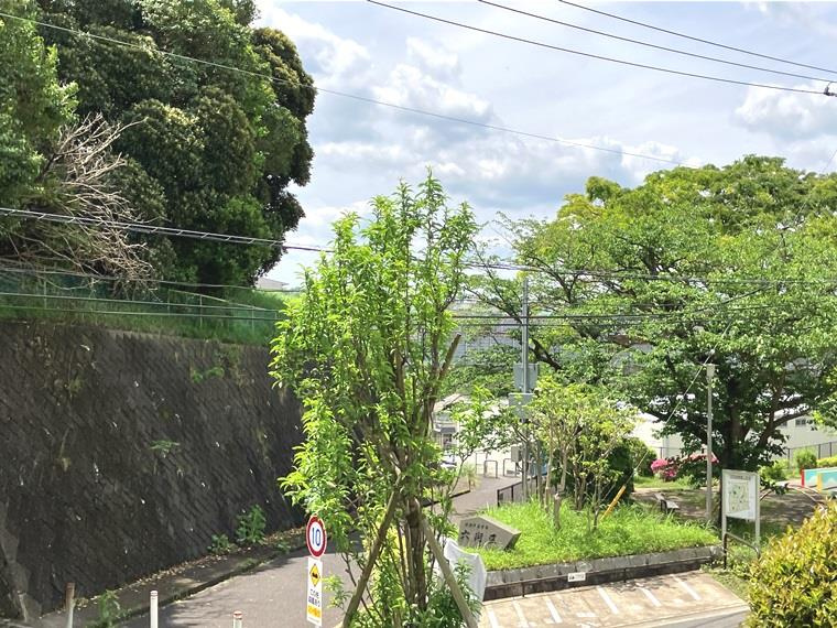 洋光台南第二団地６街区２０号棟の展望