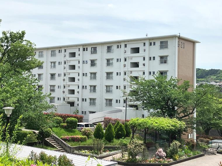 洋光台南第二団地６街区２０号棟の外観