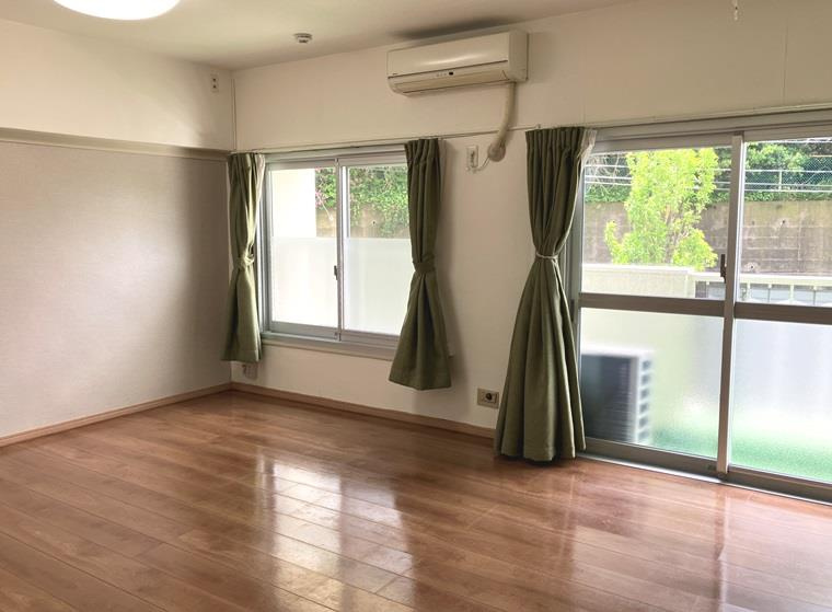 洋光台南第二団地６街区２０号棟の居間・リビング