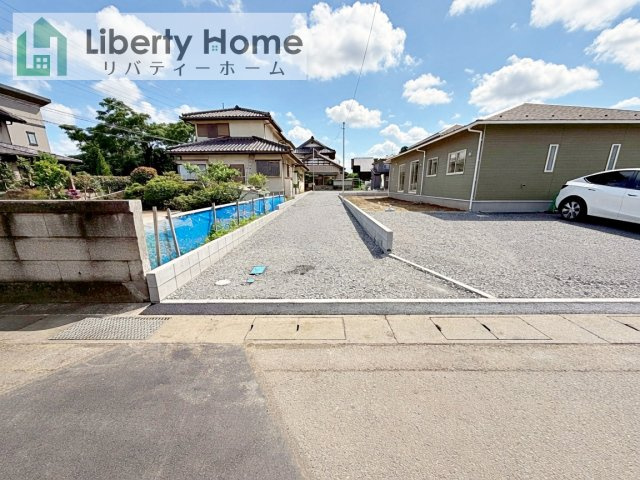 つくば市高見原第17　新築戸建　3号棟の前面道路含む現地写真
