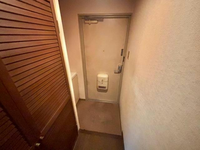 エレーヴ新在家の玄関