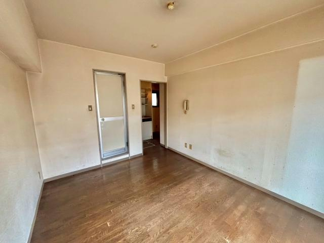 エレーヴ新在家の居間・リビング