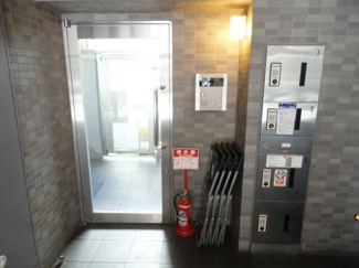 【エントランス】 | らく万築地ビル