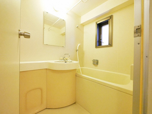 シャルマン新大阪の浴室