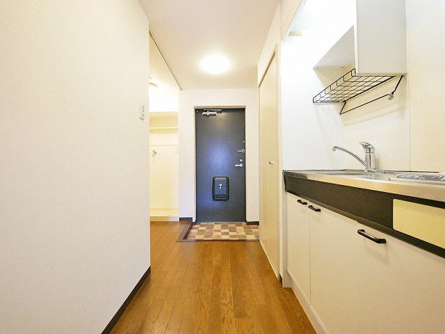 シャルマン新大阪の玄関