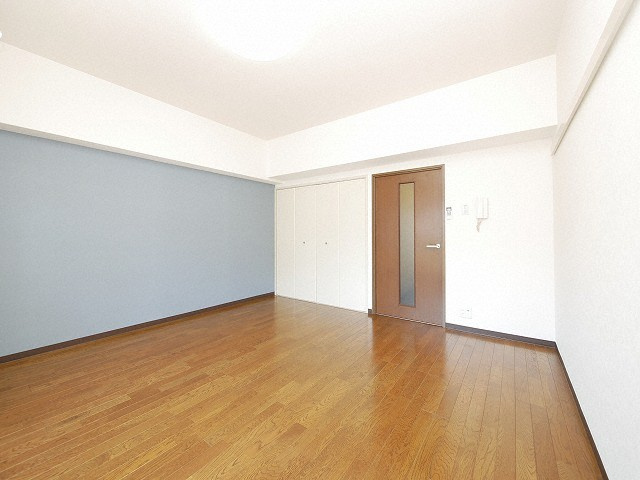 シャルマン新大阪の居間・リビング