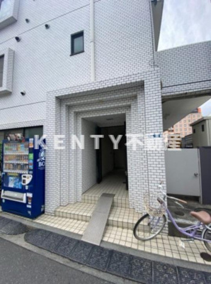 【エントランス】 | KIMコーポ | 清潔なエントランスです