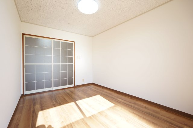 メゾン・コスモの寝室|諸条件、交渉などお任せ下さい！