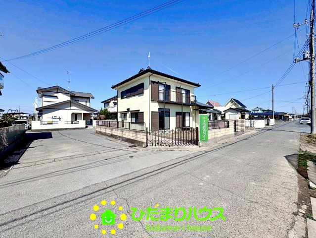 加須市向古河　中古一戸建ての前面道路含む現地写真